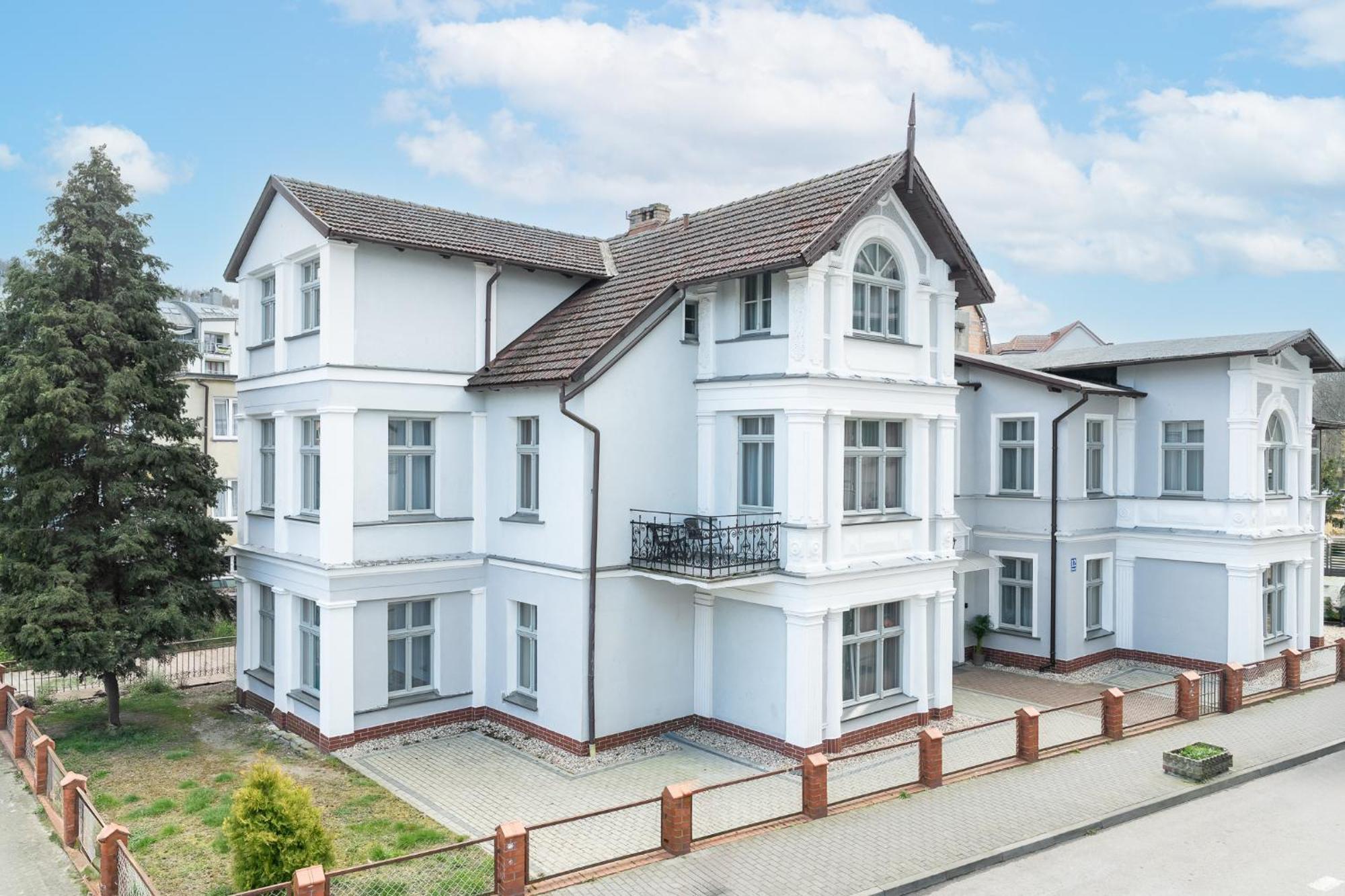 Villa Neos 미엥지즈드로예 외부 사진